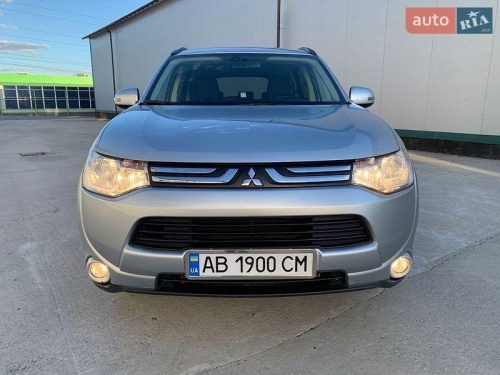Mitsubishi Outlander 2012