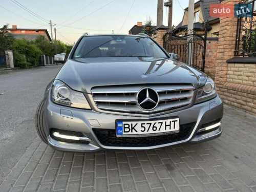 Mercedes-Benz C-Class 2011
