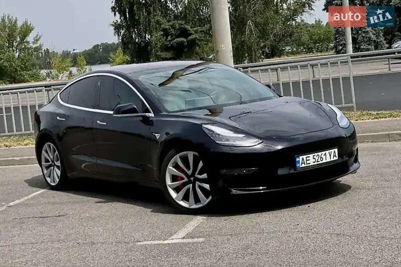 Tesla Model 3 2019