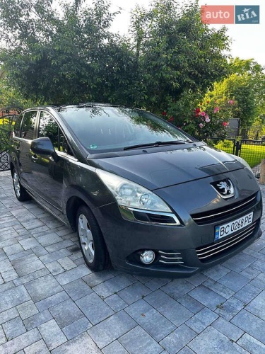 Peugeot 5008 2010