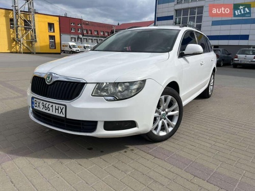 Skoda Superb 2011