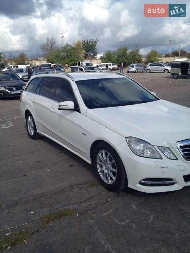Mercedes-Benz E-Class 2010