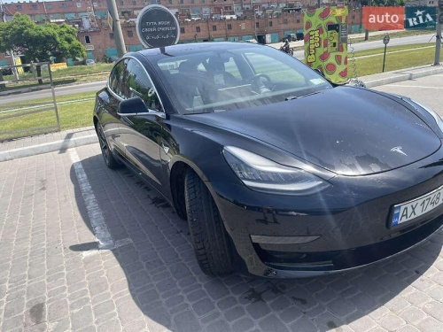 Tesla Model 3 2019