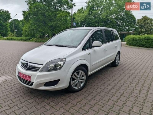 Opel Zafira 2011