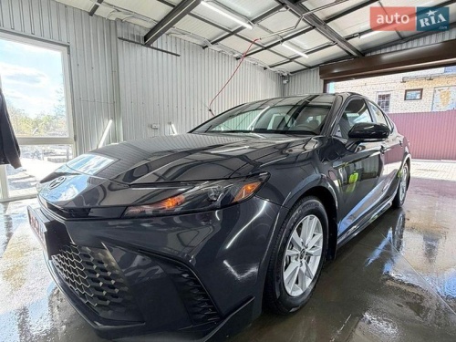 Toyota Camry 2025