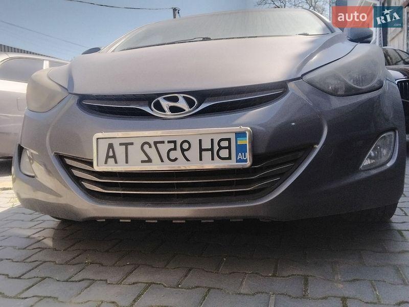 Hyundai Elantra 2013