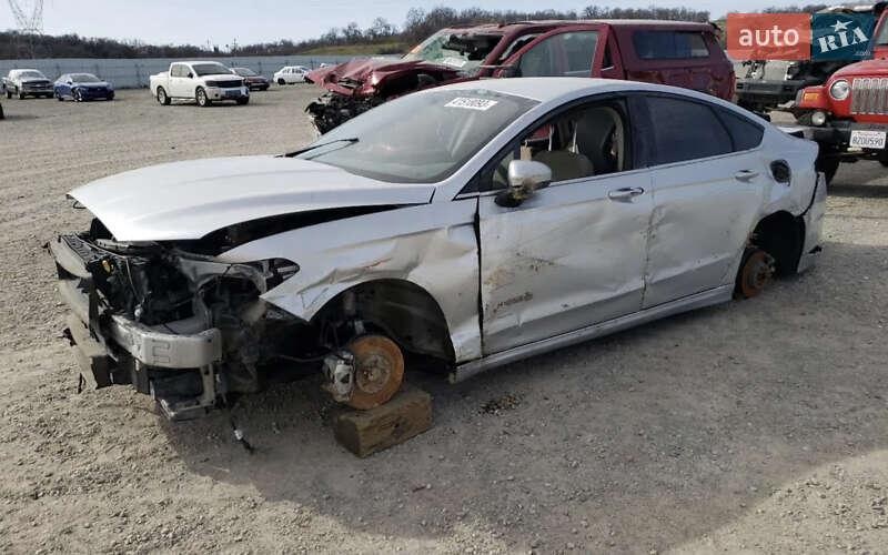 Ford Fusion 2016