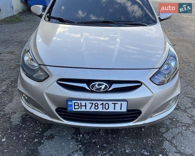 Hyundai Accent 2011