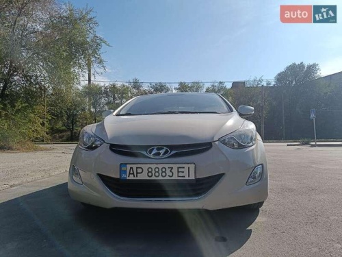 Hyundai Elantra 2011