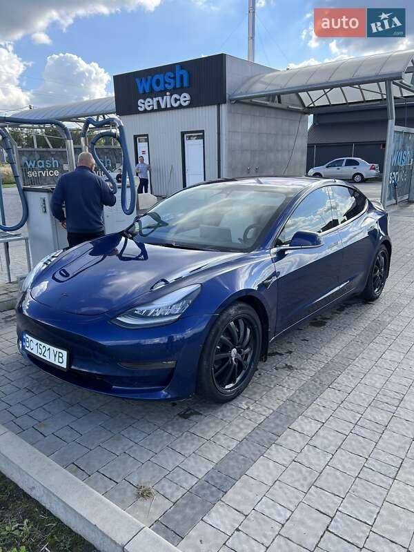 Tesla Model 3 2018