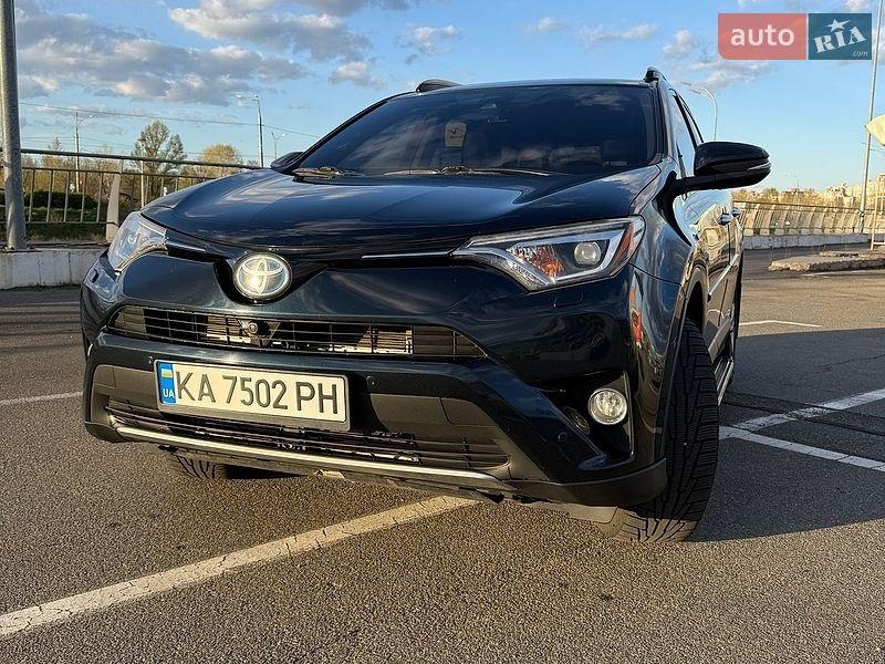 Toyota RAV4 2017