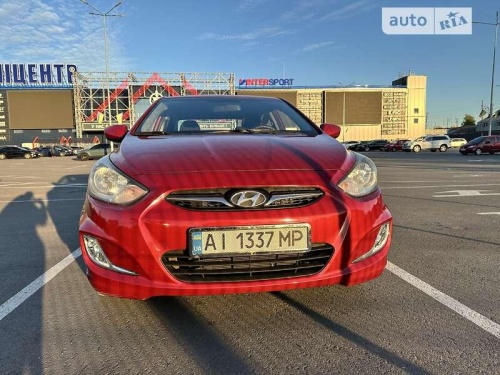 Hyundai Accent 2012