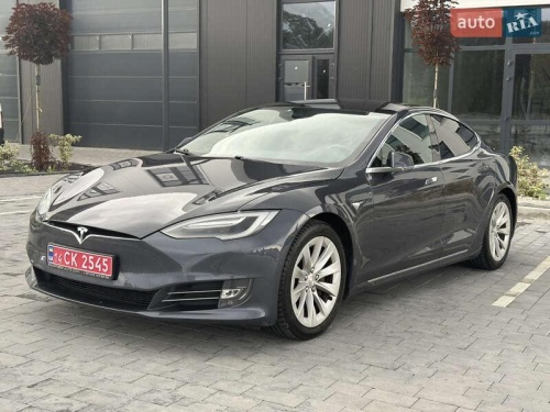 Tesla Model S 2017