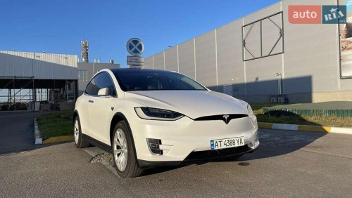 Tesla Model X 2018