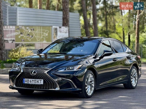 Lexus ES 2019
