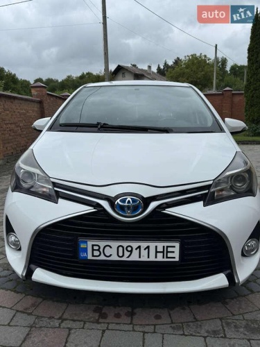 Toyota Yaris 2015