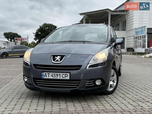 Peugeot 5008 2011