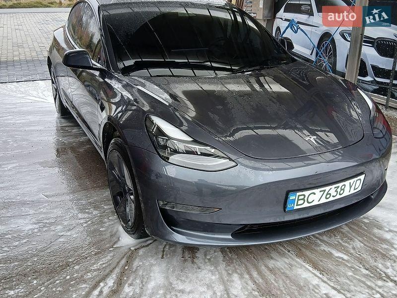 Tesla Model 3 2023