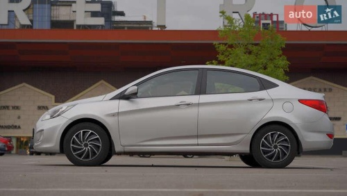 Hyundai Accent 2011