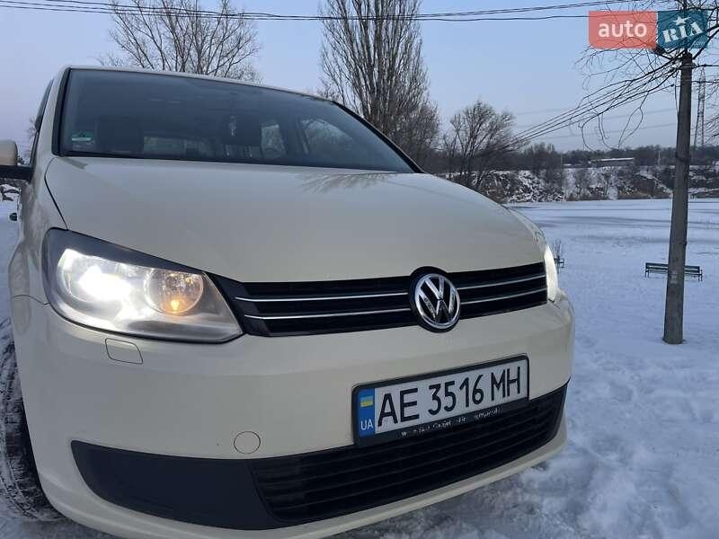 Volkswagen Touran 2015