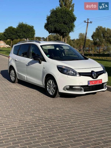 Renault Grand Scenic 2015