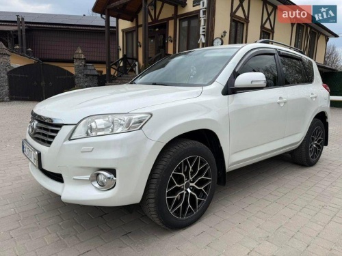Toyota RAV4 2011