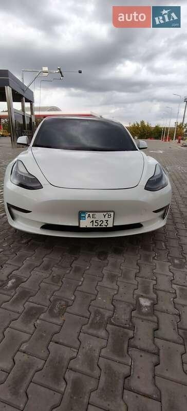 Tesla Model 3 2020