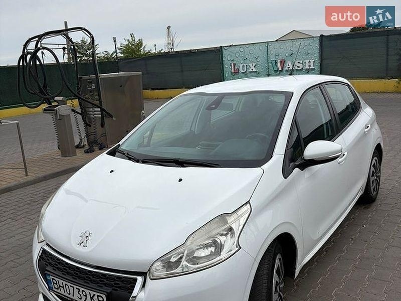 Peugeot 208 2014