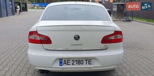 Skoda Superb 2012