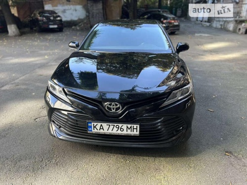 Toyota Camry 2019