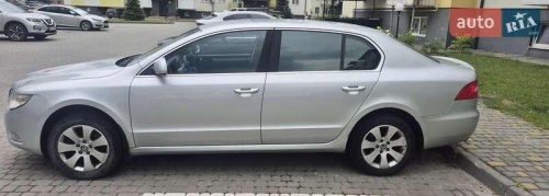 Skoda Superb 2011