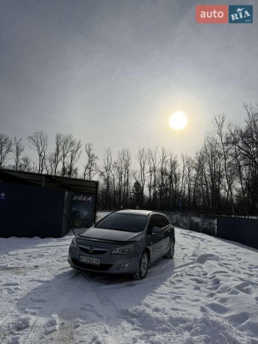 Opel Astra 2012