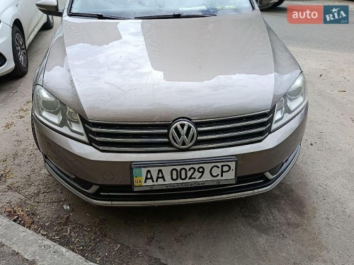 Volkswagen Passat 2011