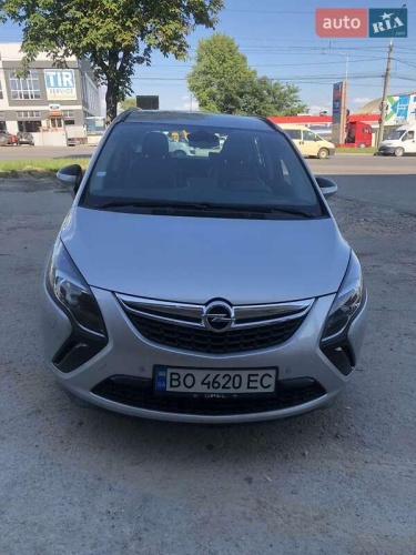 Opel Zafira 2016