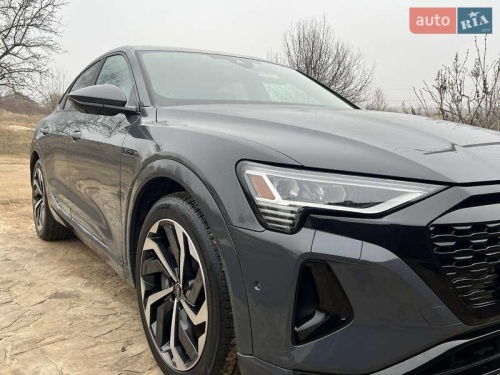 Audi Q8 Sportback e-tron 2023