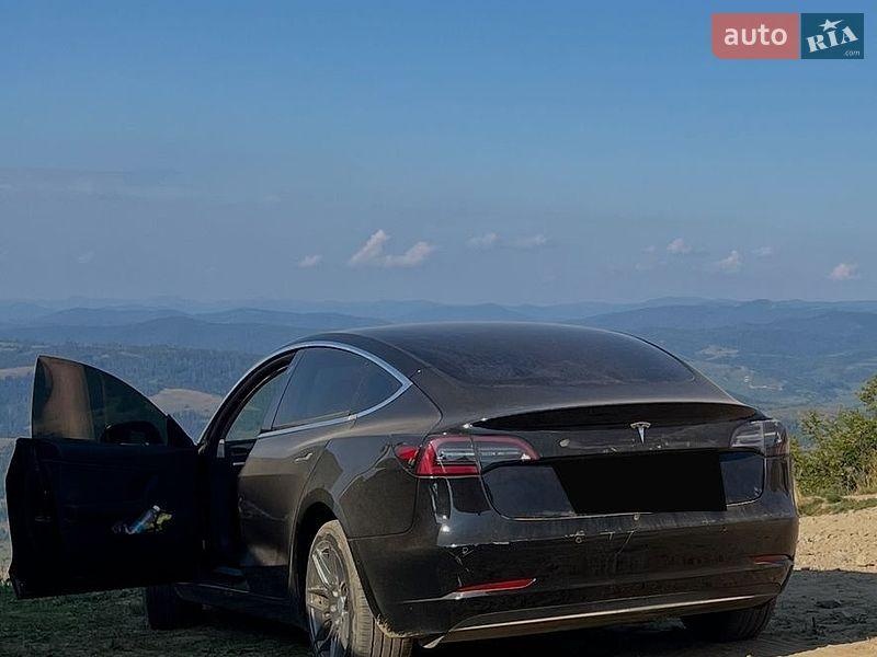 Tesla Model 3 2019