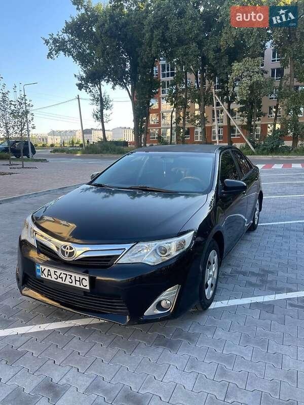 Toyota Camry 2015