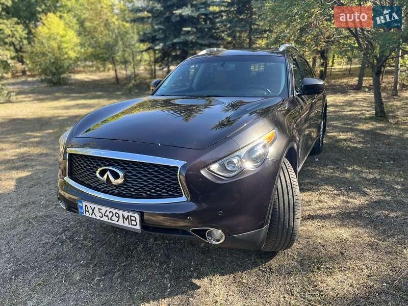 Infiniti FX 35 2012