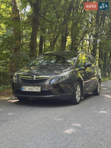 Opel Zafira 2015
