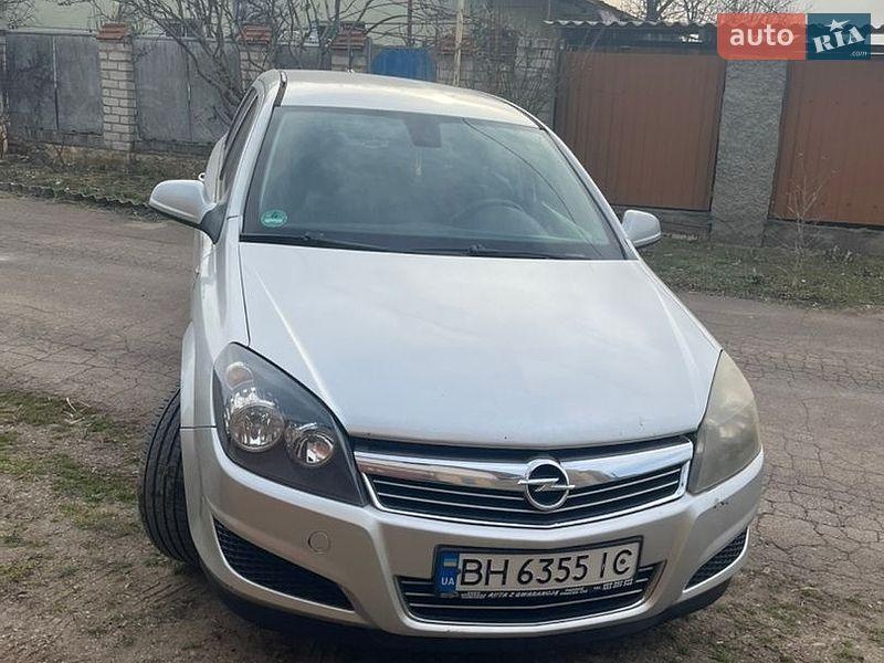 Opel Astra 2010