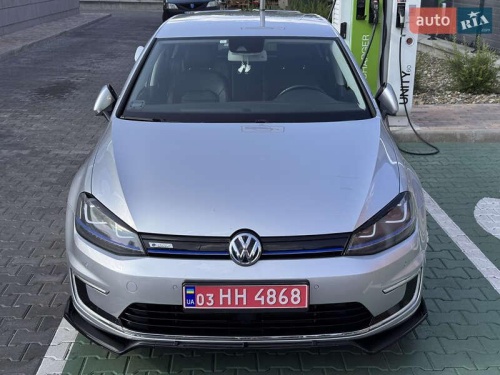 Volkswagen e-Golf 2015