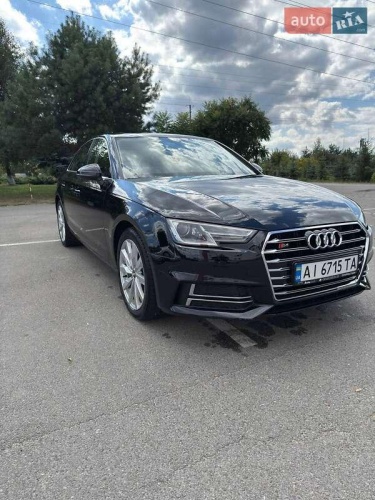 Audi A4 2019