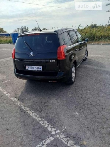 Peugeot 5008 2013