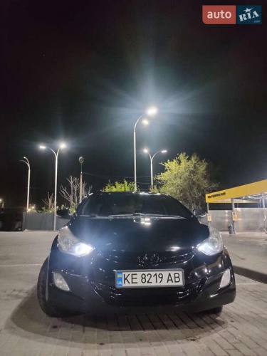 Hyundai Elantra 2013