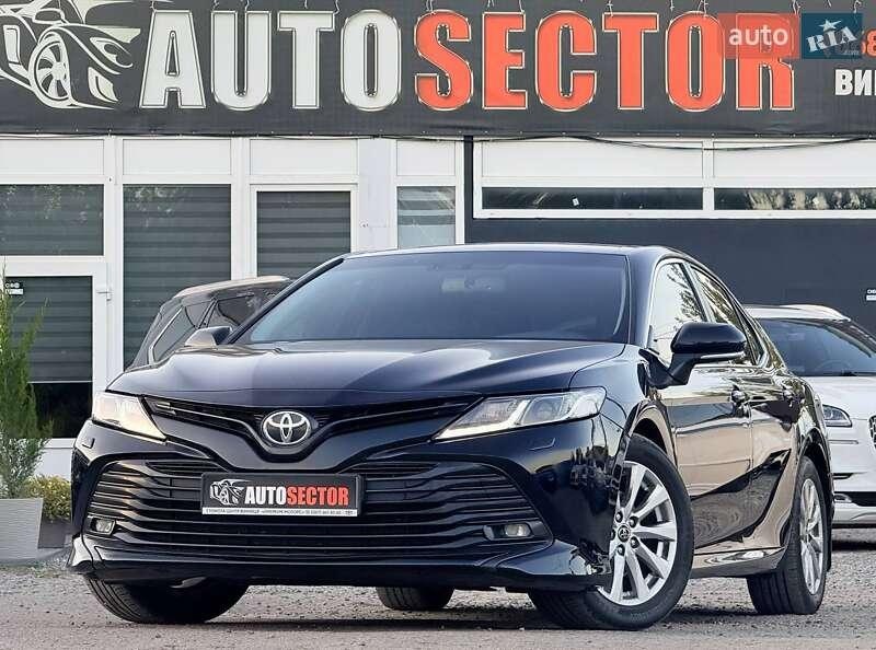 Toyota Camry 2019