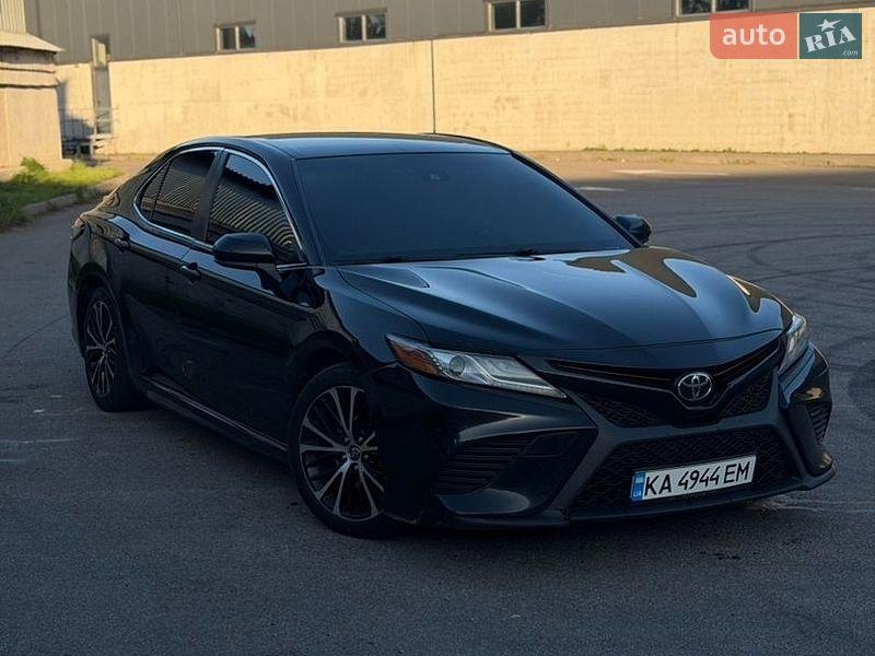 Toyota Camry 2018
