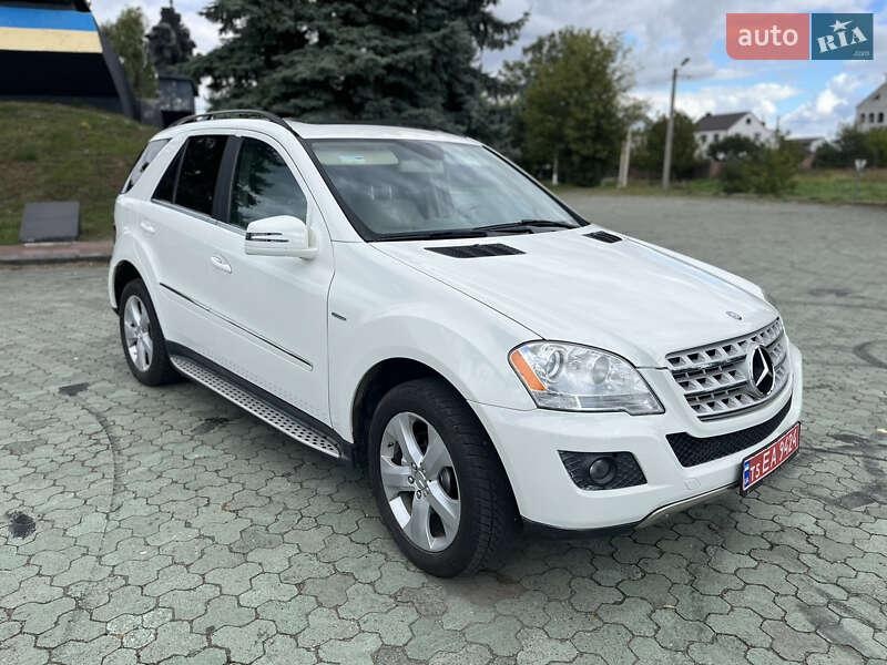 Mercedes-Benz M-Class 2011