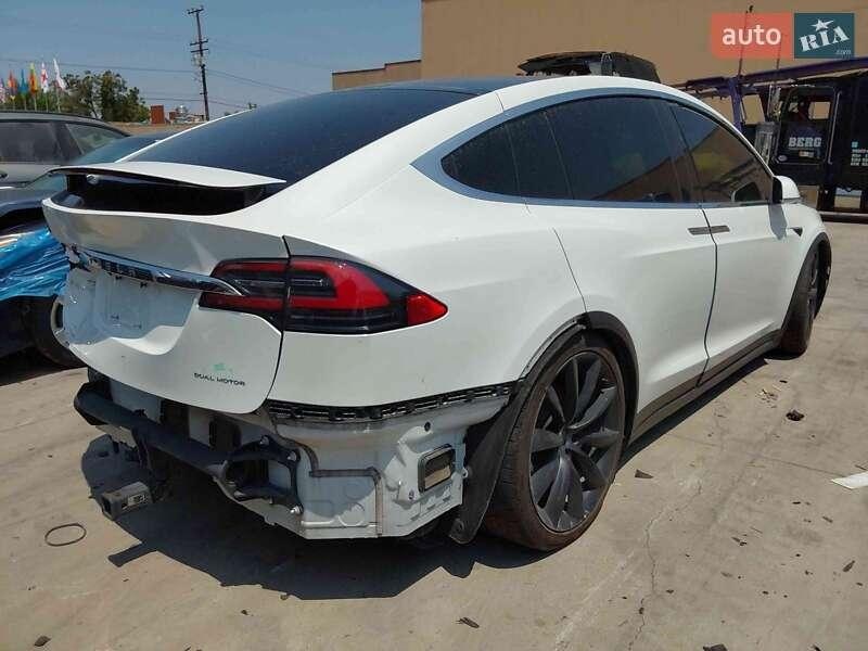 Tesla Model X 2019