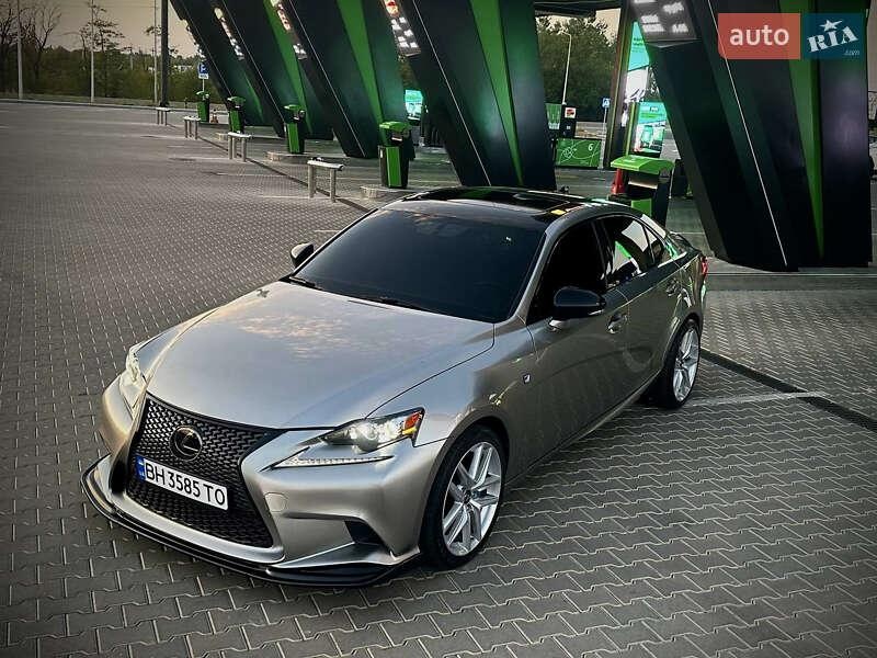 Lexus IS 2016