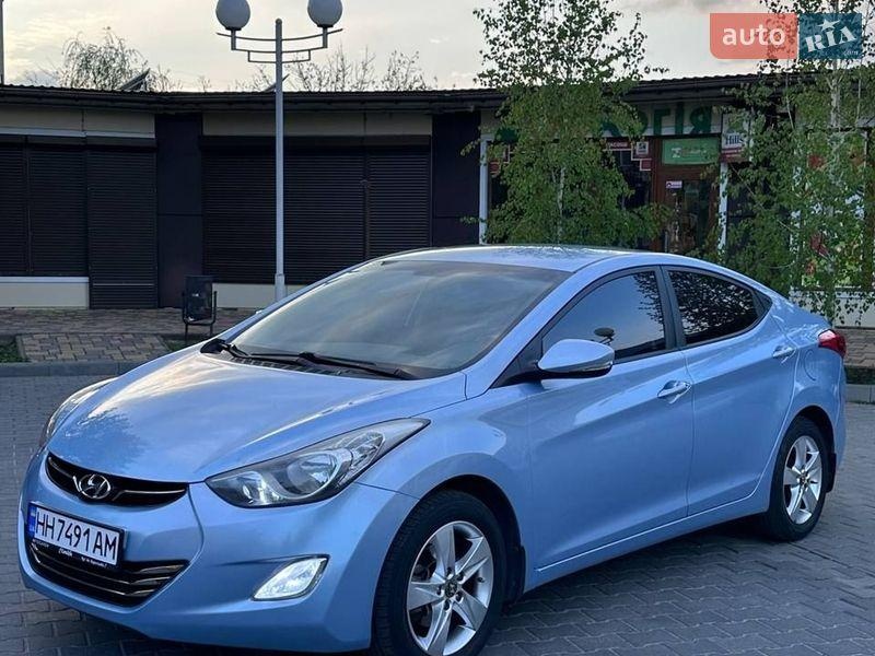 Hyundai Elantra 2013
